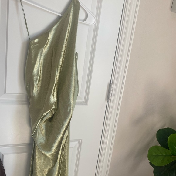 NWT ASOS DESIGN one shoulder satin maxi dress - Picture 3 of 7